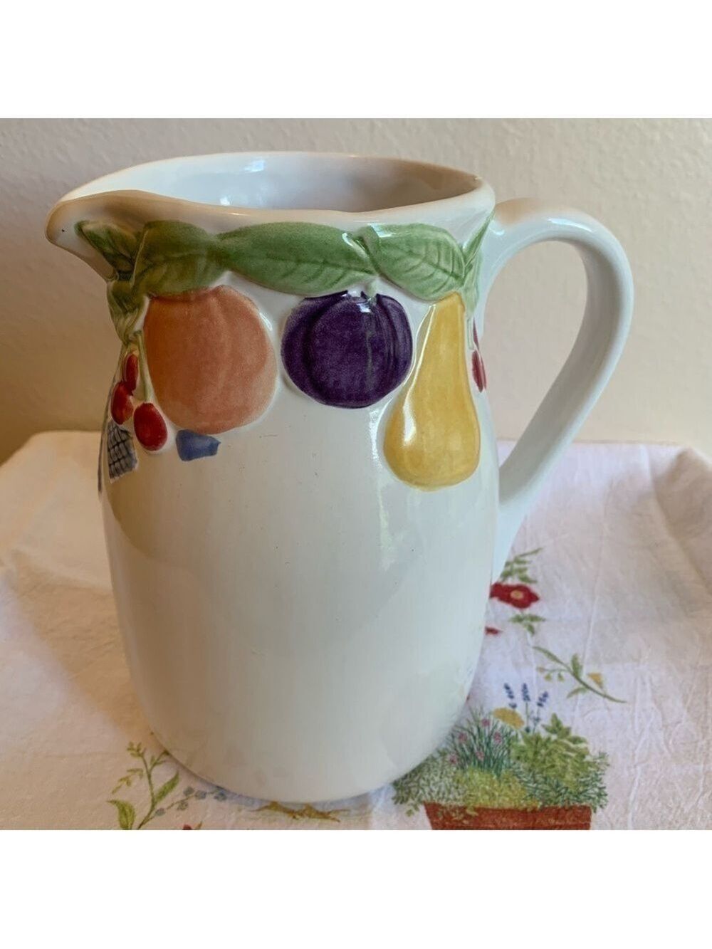 PFALTZGRAFF Hopscotch Ceramic Pitcher Fruit Farmhouse Decor 80 oz